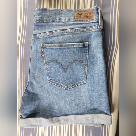 Sz 30 LEVI'S Shorts - Picture 4 of 16